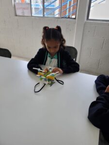 robotica-segundo-coelegio-loreto